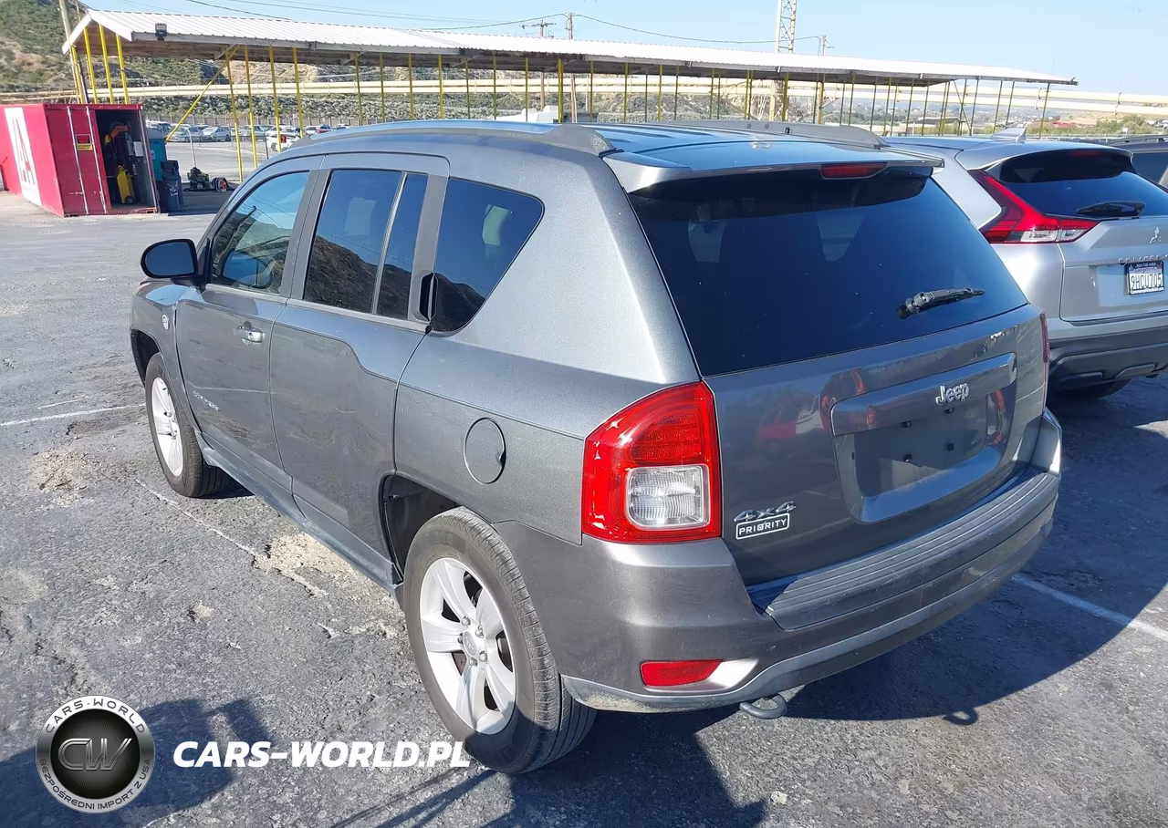 2013 Jeep Compass Sport VIN:1C4NJDBB0DD210699 - 3