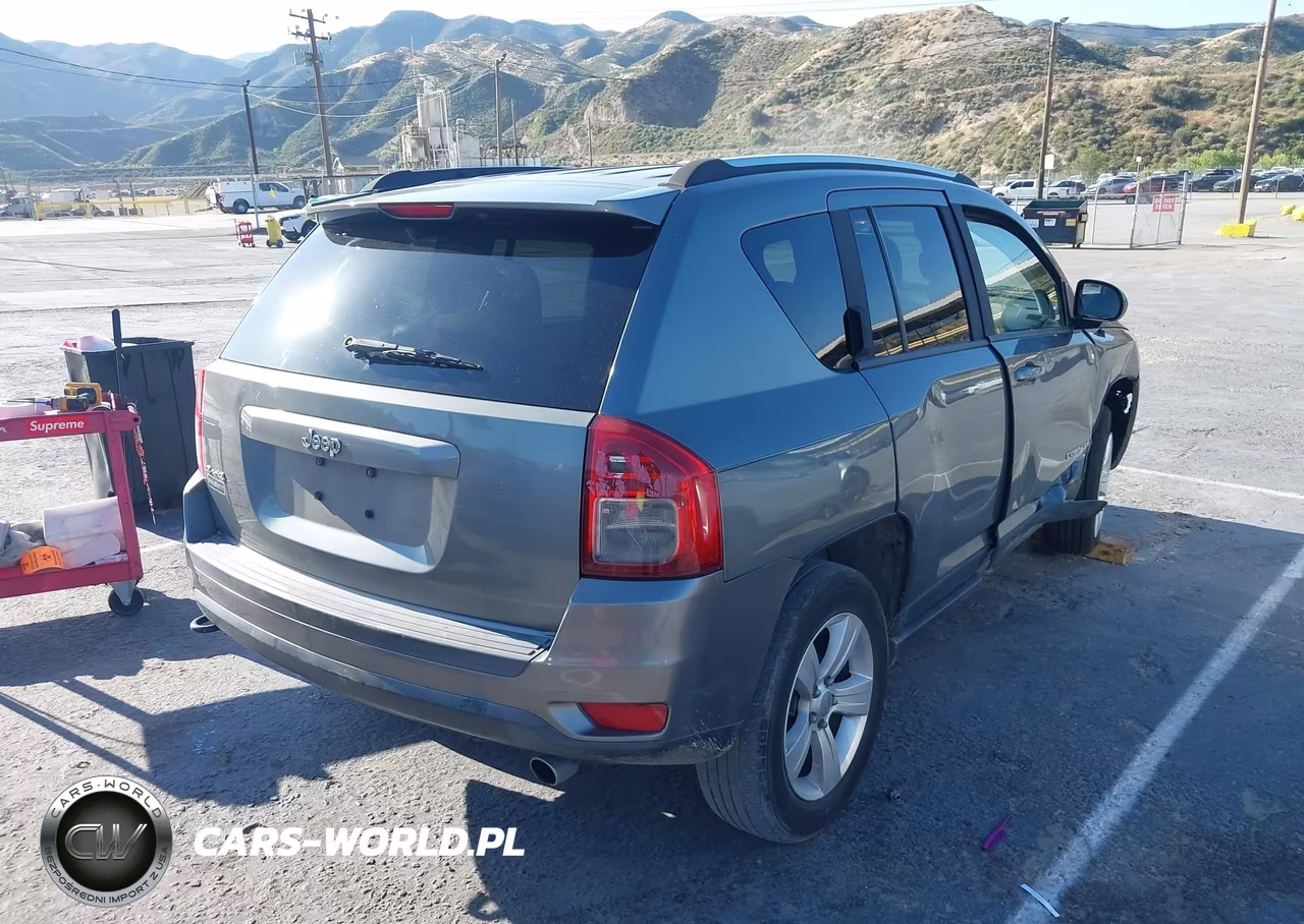 2013 Jeep Compass Sport VIN:1C4NJDBB0DD210699 - 4