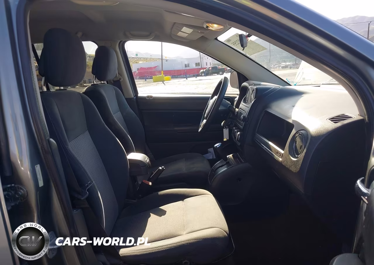 2013 Jeep Compass Sport VIN:1C4NJDBB0DD210699 - 5