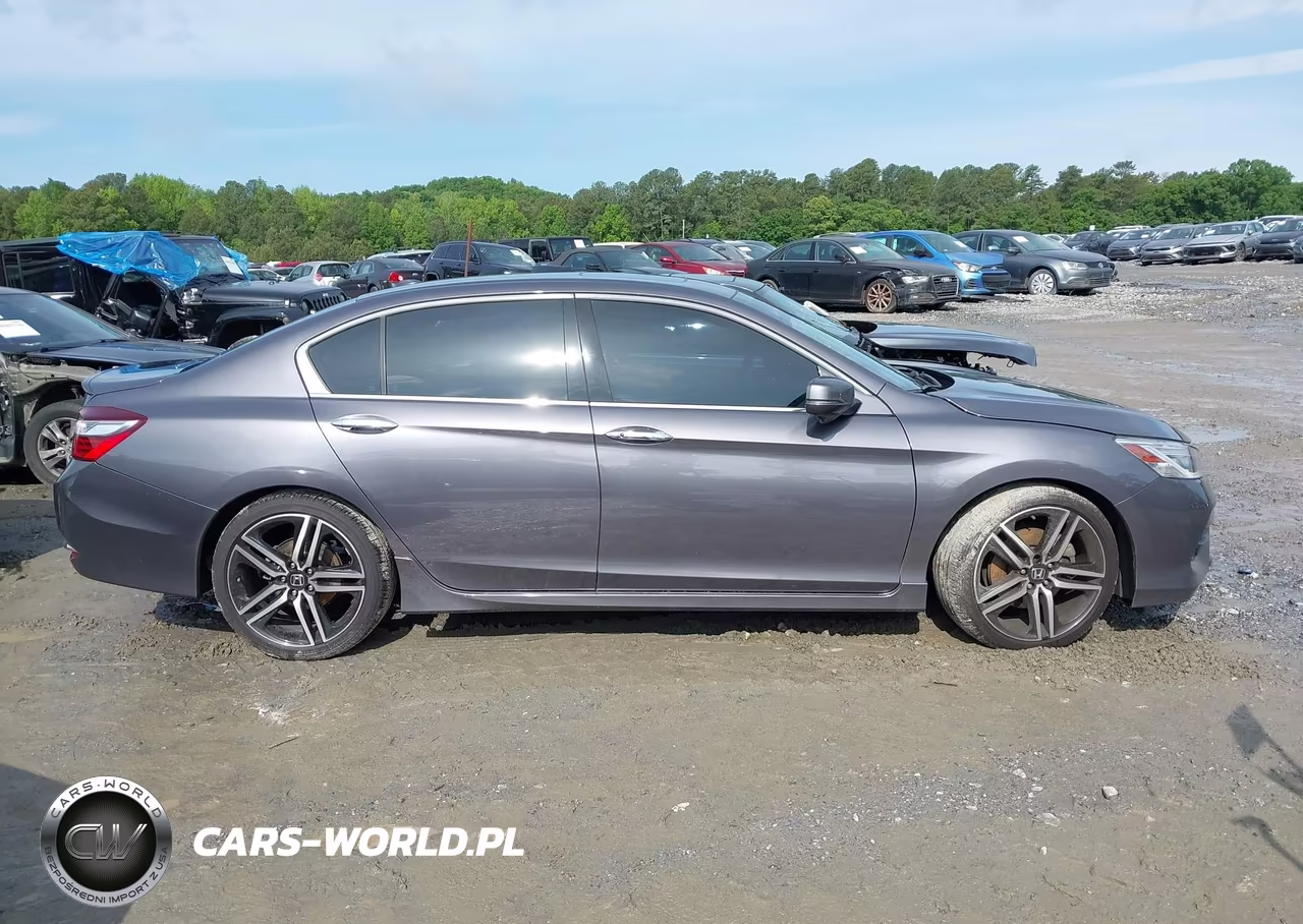 2016 Honda Accord Touring VIN:1HGCR3F93GA012370 - 13