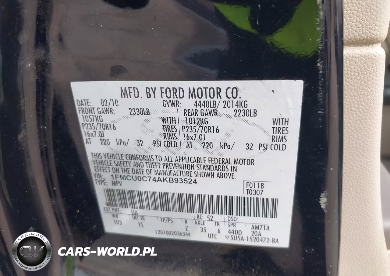 2010 Ford Escape Xls VIN:1FMCU0C74AKB93524 - 9