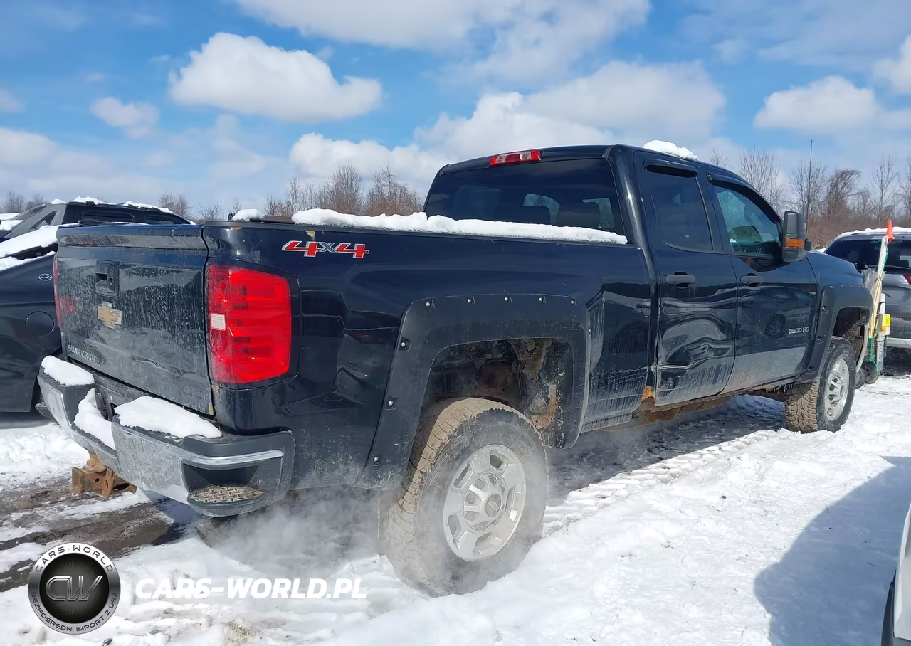 2015 Chevrolet Silverado 2500Hd Wt VIN:1GC2KUEG3FZ558851 - 4
