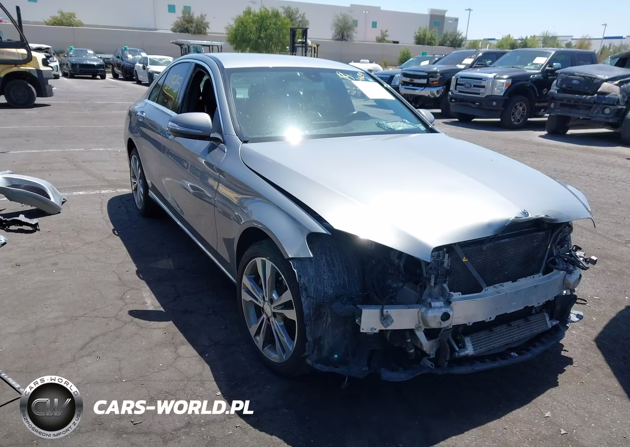 2015 Mercedes-Benz C 300 Luxury