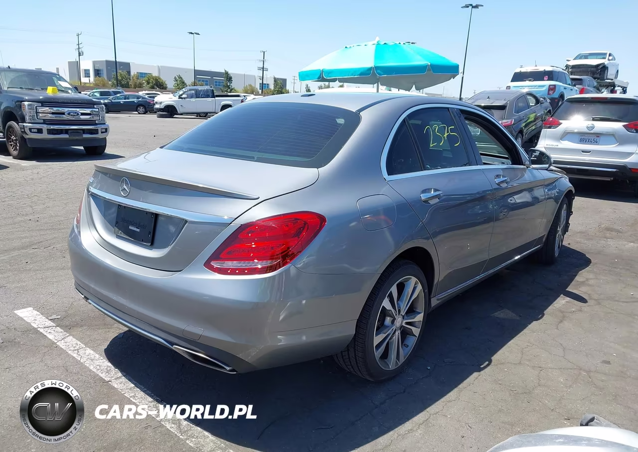 2015 Mercedes-Benz C 300 Luxury VIN:55SWF4JB2FU076120 - 4
