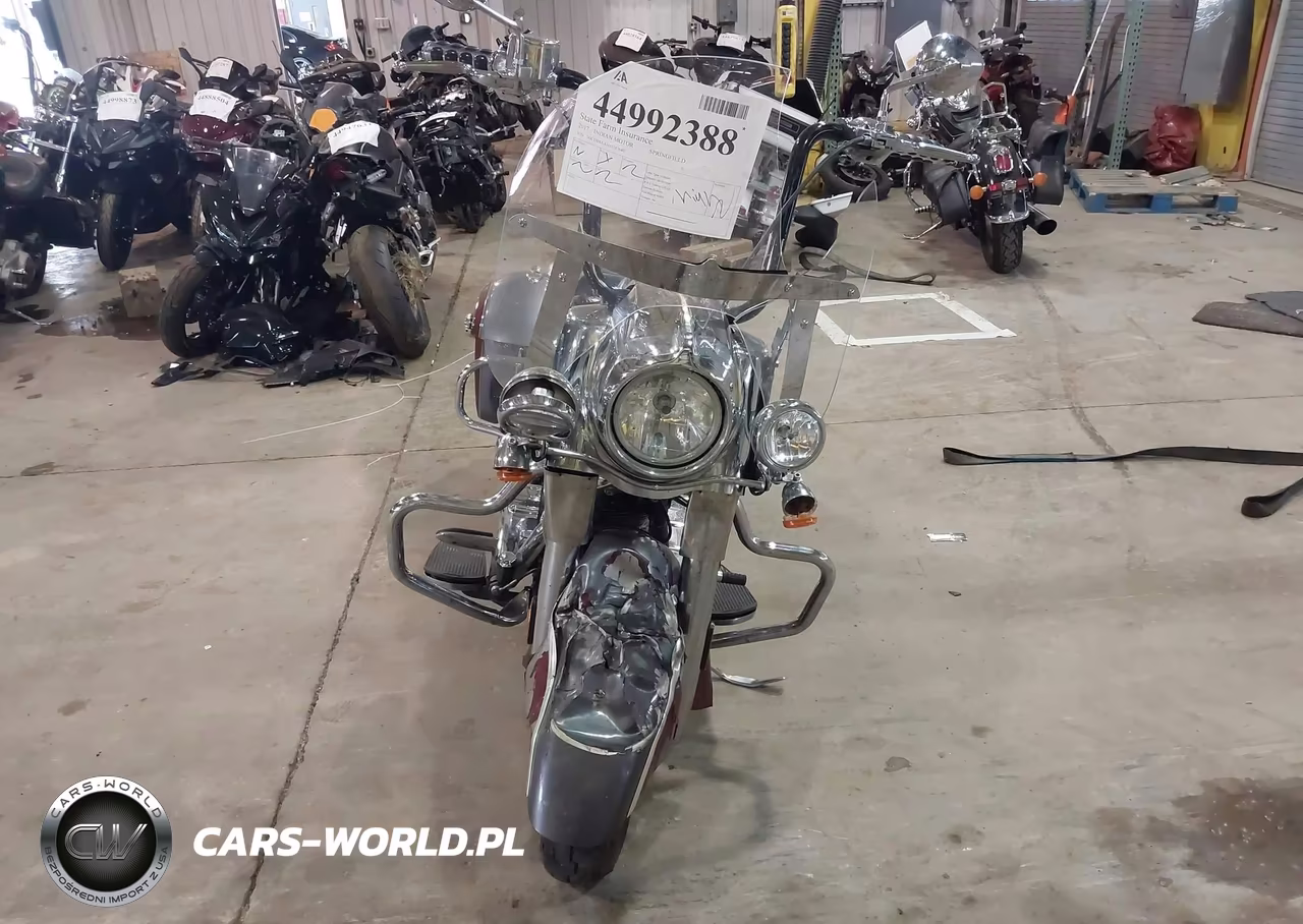 2017 Indian Motorcycle Co. Springfield VIN:56KTHAAA5H3347640 - 5