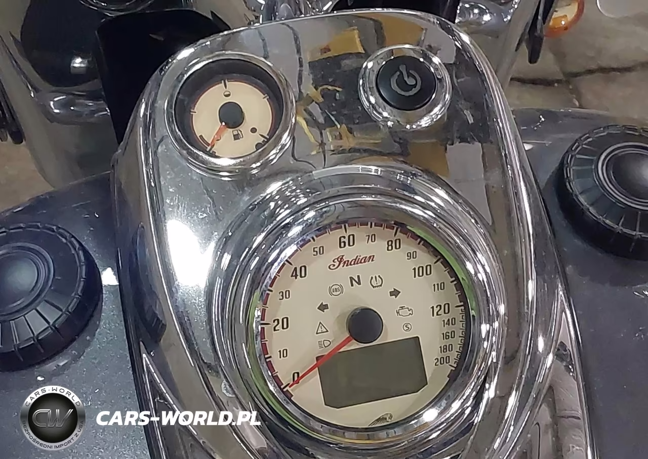 2017 Indian Motorcycle Co. Springfield VIN:56KTHAAA5H3347640 - 7