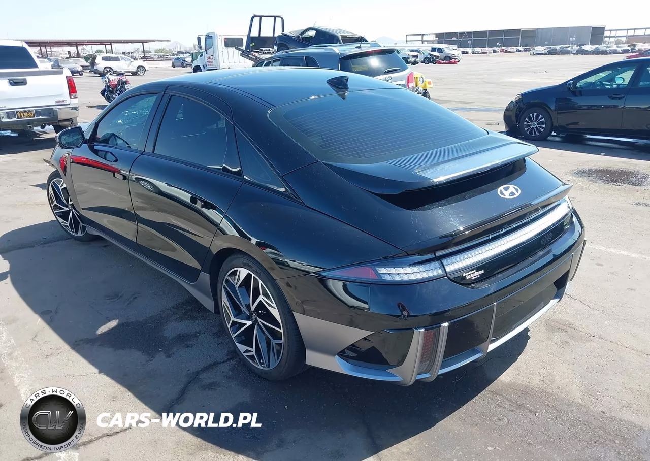 2023 Hyundai Ioniq 6 Limited VIN:KMHM54AA3PA027811 - 3