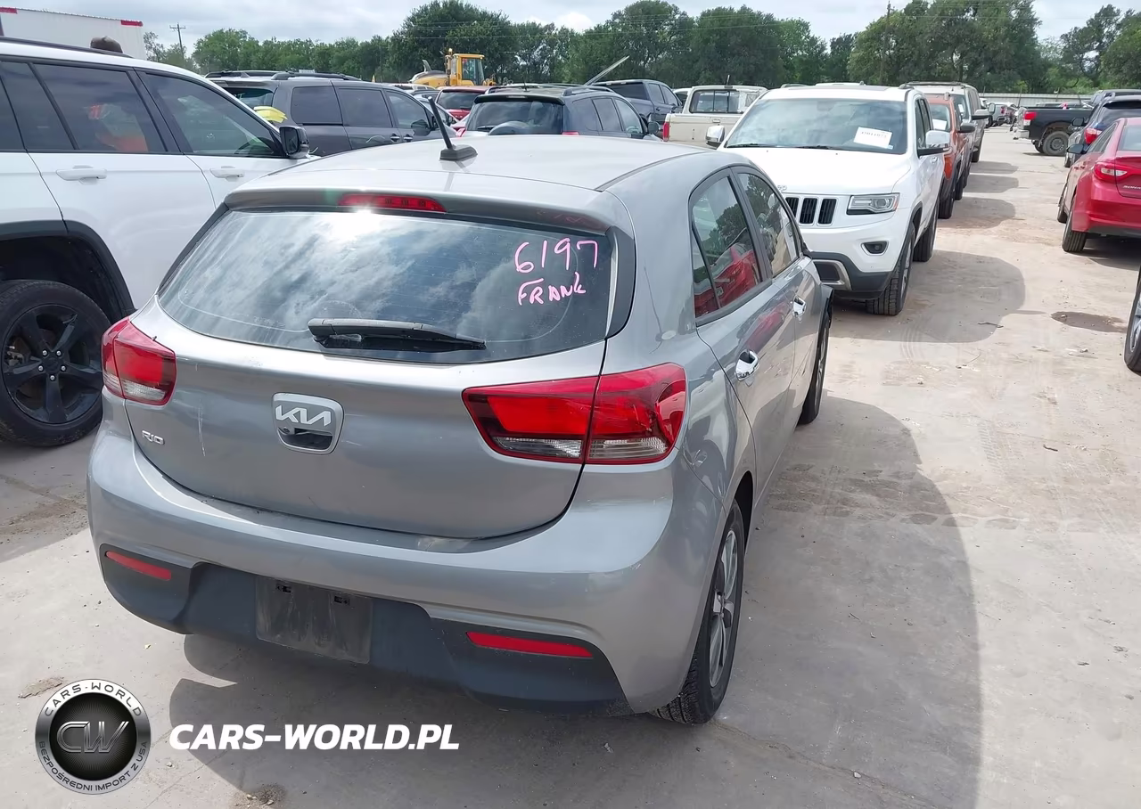 2022 Kia Rio 5-Door S VIN:3KPA25AD8NE477335 - 4