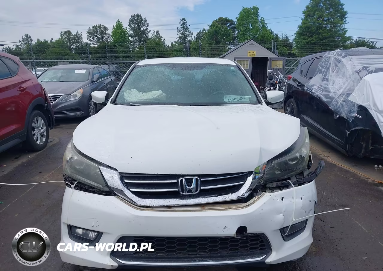 2015 Honda Accord Sport VIN:1HGCR2F52FA058228 - 13