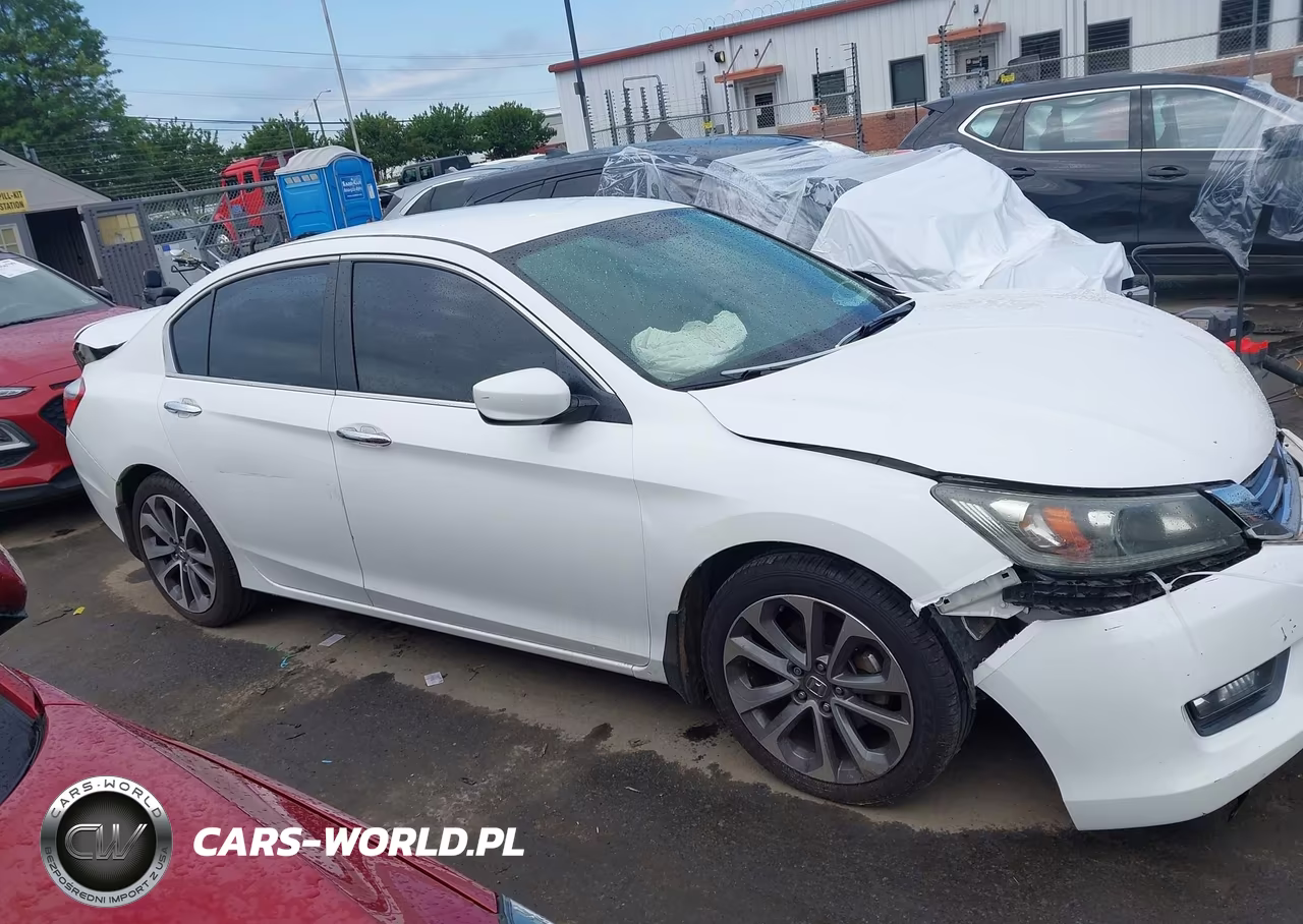 2015 Honda Accord Sport VIN:1HGCR2F52FA058228 - 14