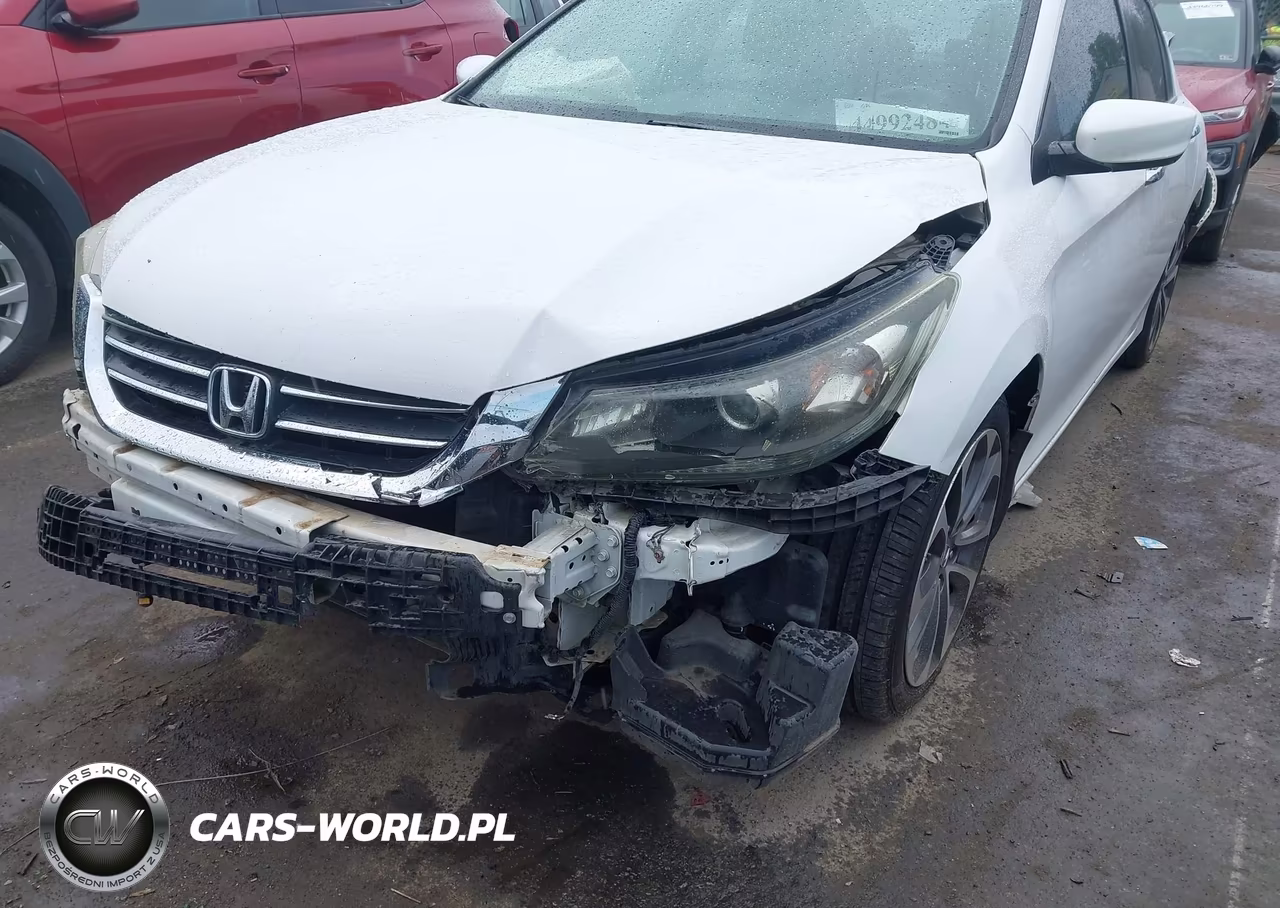2015 Honda Accord Sport VIN:1HGCR2F52FA058228 - 18