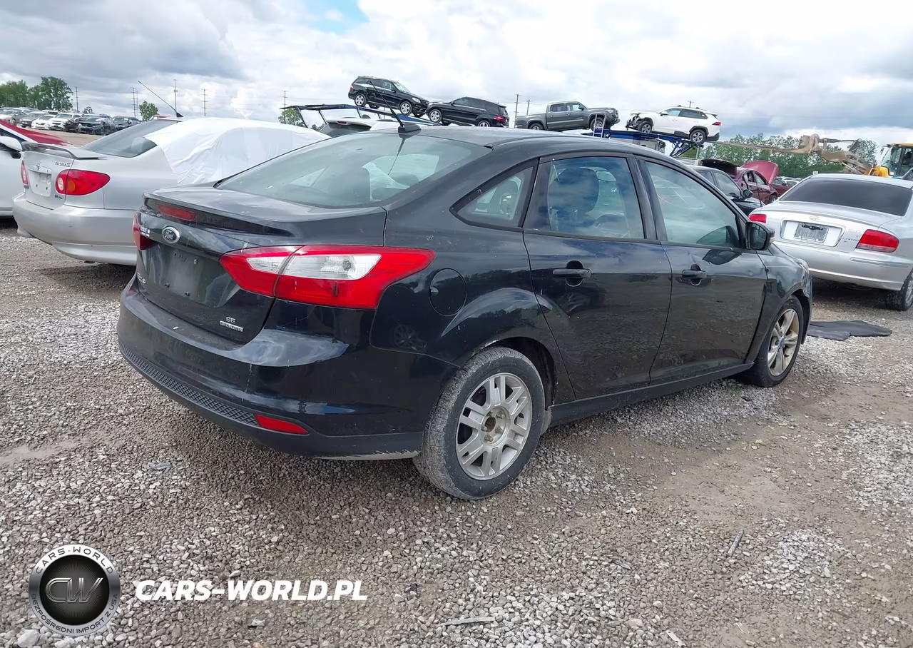 2013 Ford Focus Se VIN:1FADP3F25DL219392 - 4