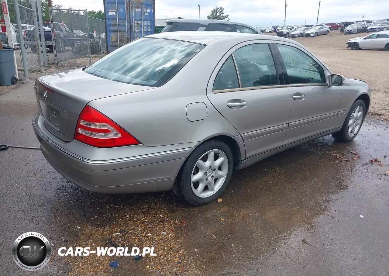 2004 Mercedes-Benz C 240 VIN:WDBRF61J44F510420 - 4