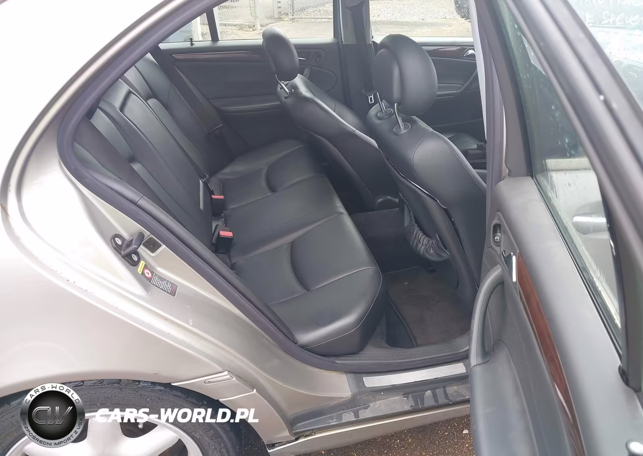 2004 Mercedes-Benz C 240 VIN:WDBRF61J44F510420 - 8