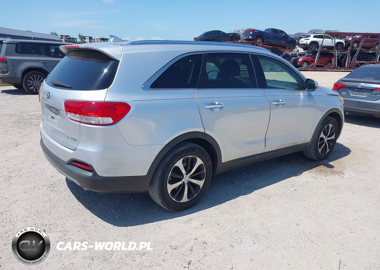 2018 Kia Sorento 2.0T Ex VIN:5XYPHDA19JG358408 - 4