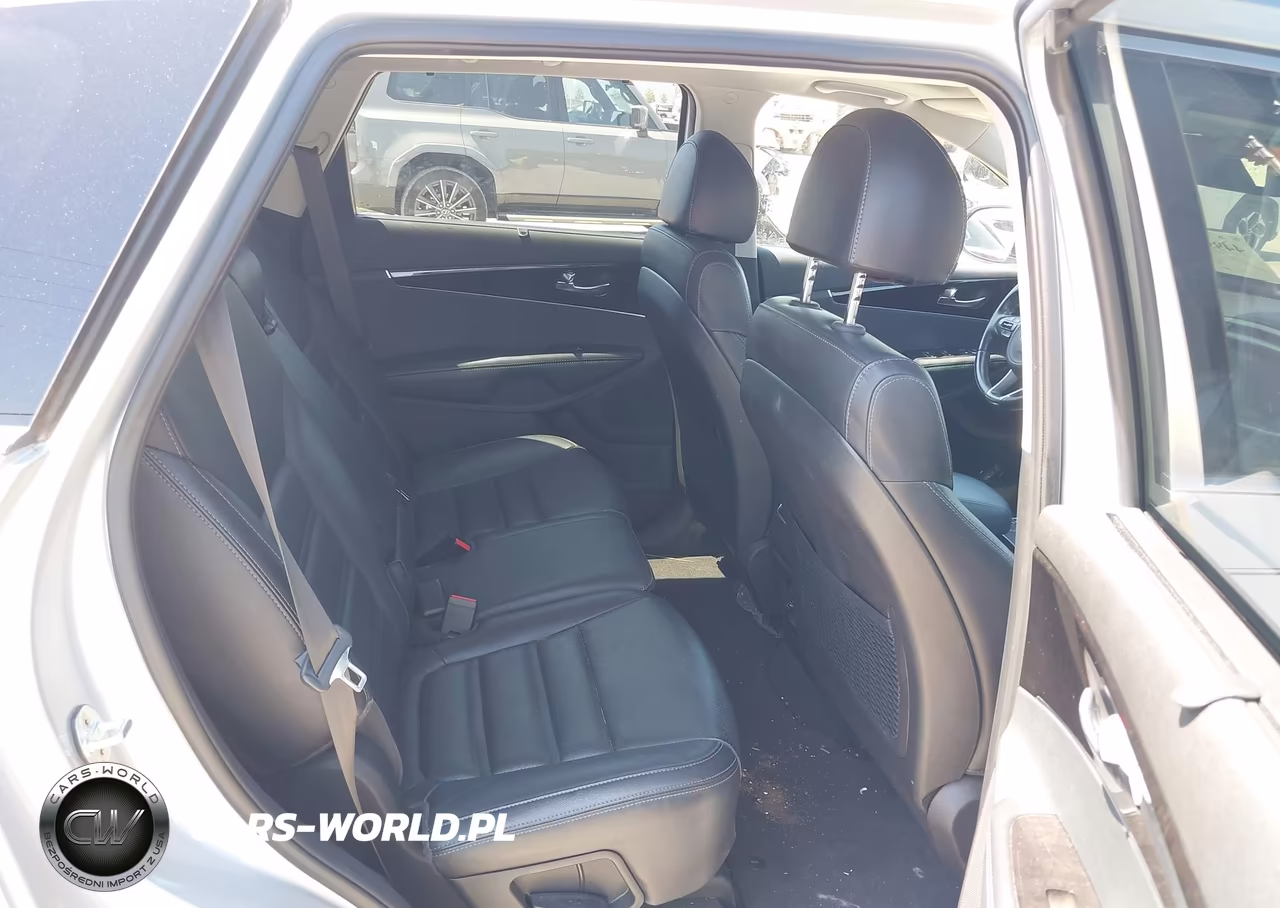 2018 Kia Sorento 2.0T Ex VIN:5XYPHDA19JG358408 - 8