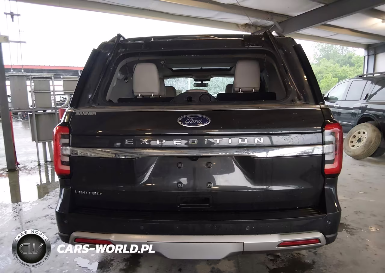 2023 Ford Expedition Limited VIN:1FMJU2A86PEA23560 - 17