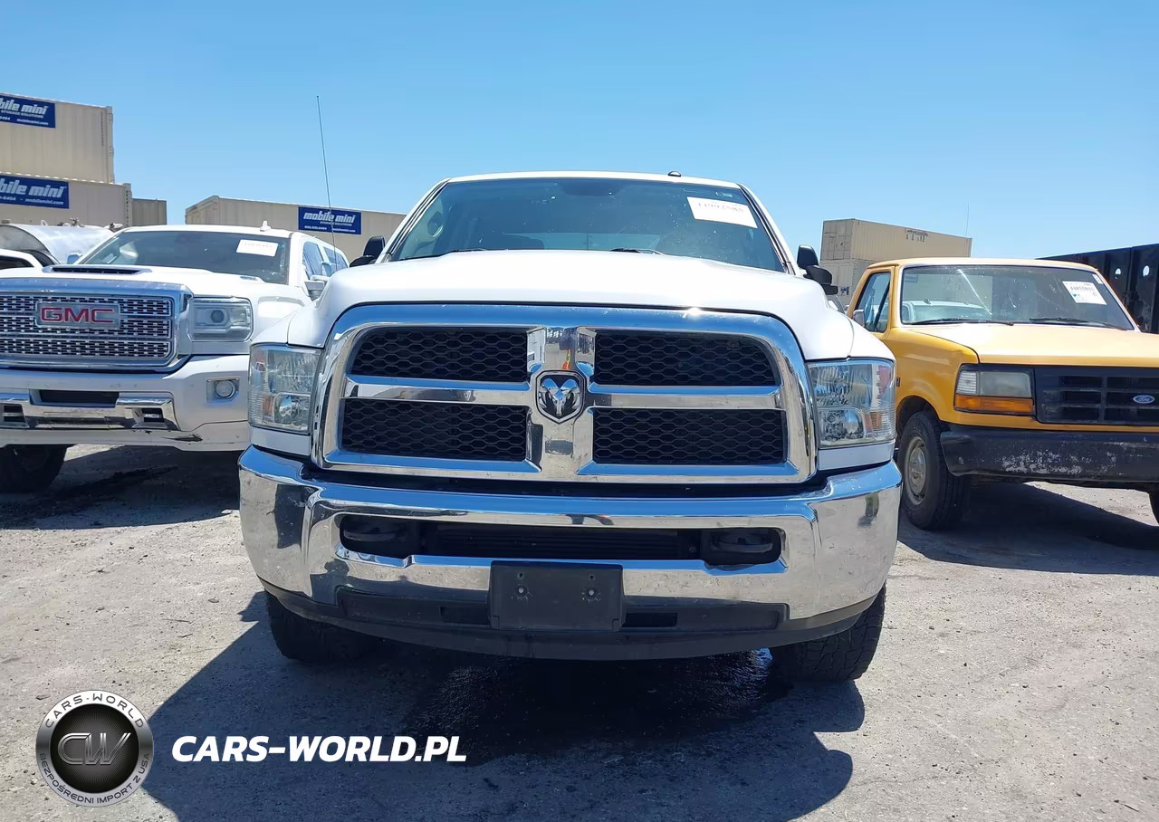 2018 Ram 3500 Tradesman 4X4 8' Box VIN:3C63R3GL7JG392502 - 12