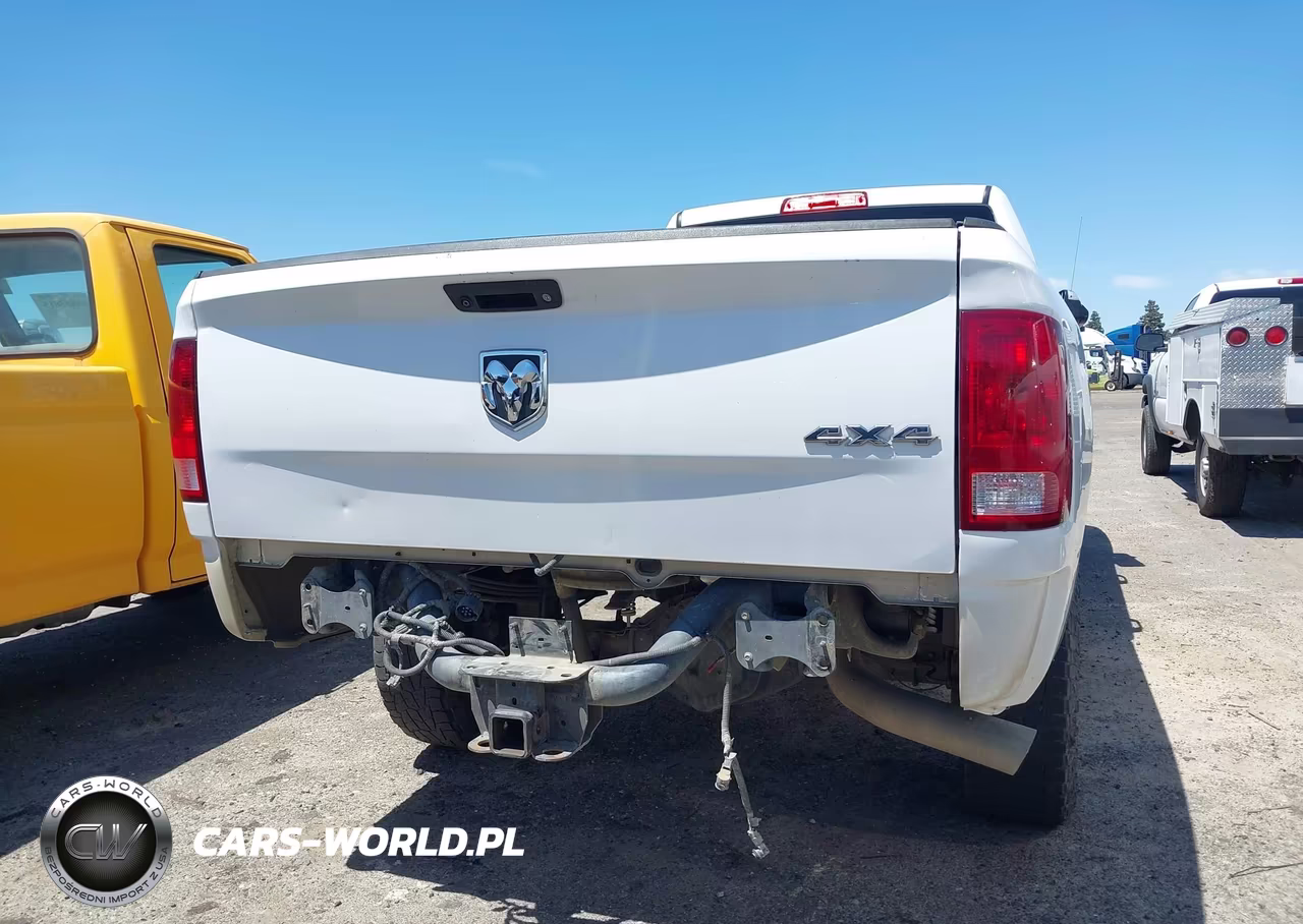 2018 Ram 3500 Tradesman 4X4 8' Box VIN:3C63R3GL7JG392502 - 16