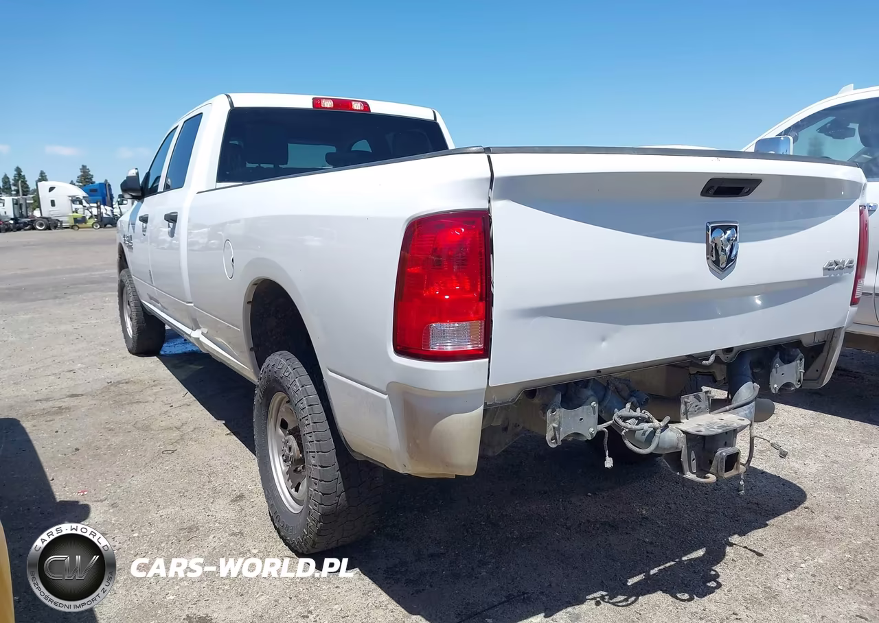 2018 Ram 3500 Tradesman 4X4 8' Box VIN:3C63R3GL7JG392502 - 3