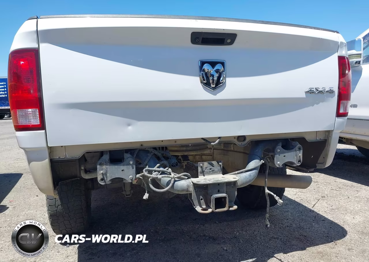 2018 Ram 3500 Tradesman 4X4 8' Box VIN:3C63R3GL7JG392502 - 6