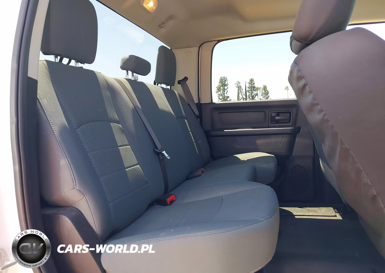 2018 Ram 3500 Tradesman 4X4 8' Box VIN:3C63R3GL7JG392502 - 8