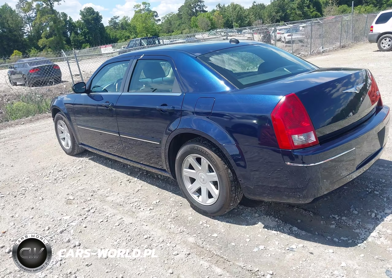 2005 Chrysler 300 Touring VIN:2C3AA53G35H566975 - 3
