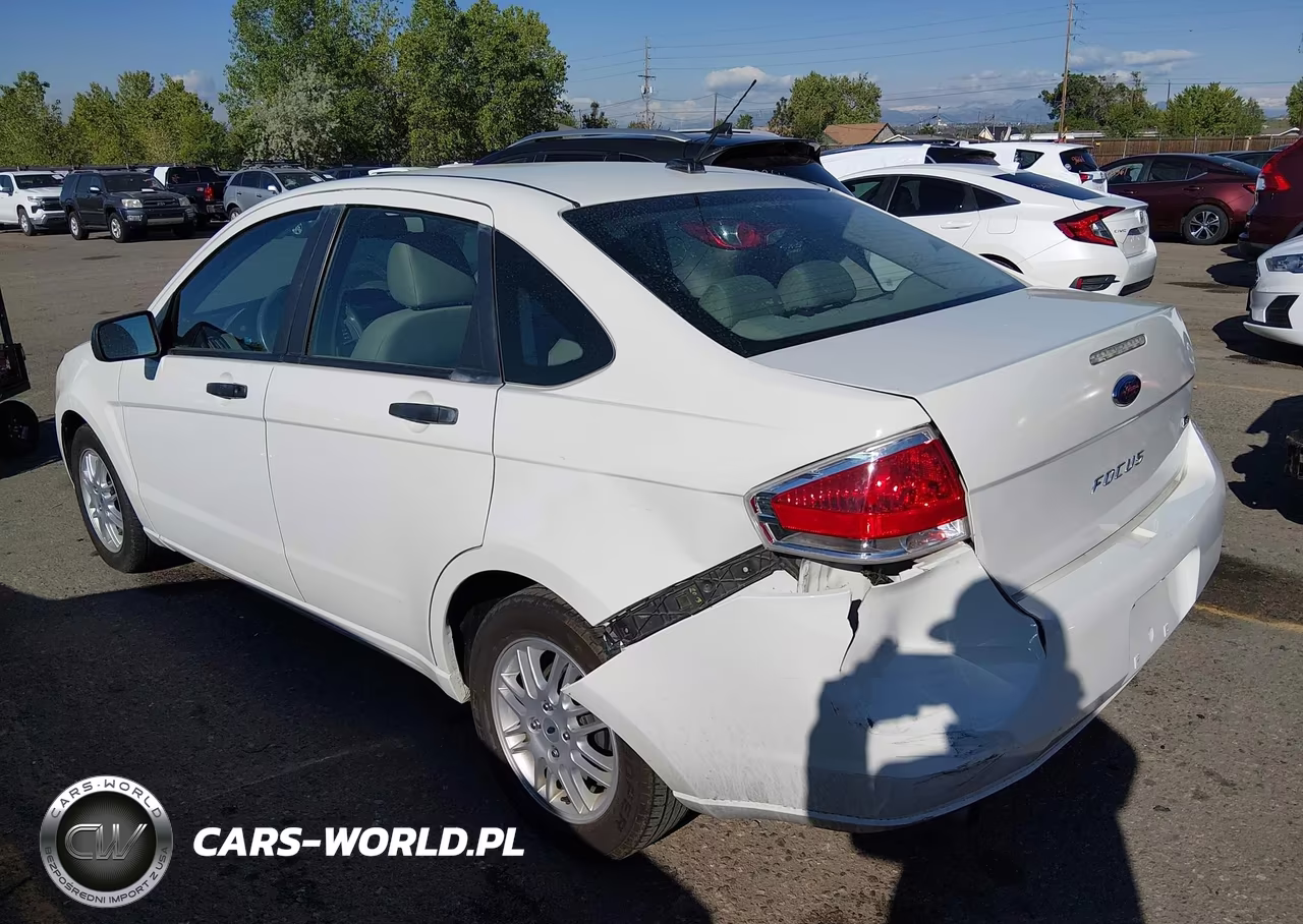 2010 Ford Focus Se VIN:1FAHP3FN4AW194040 - 3