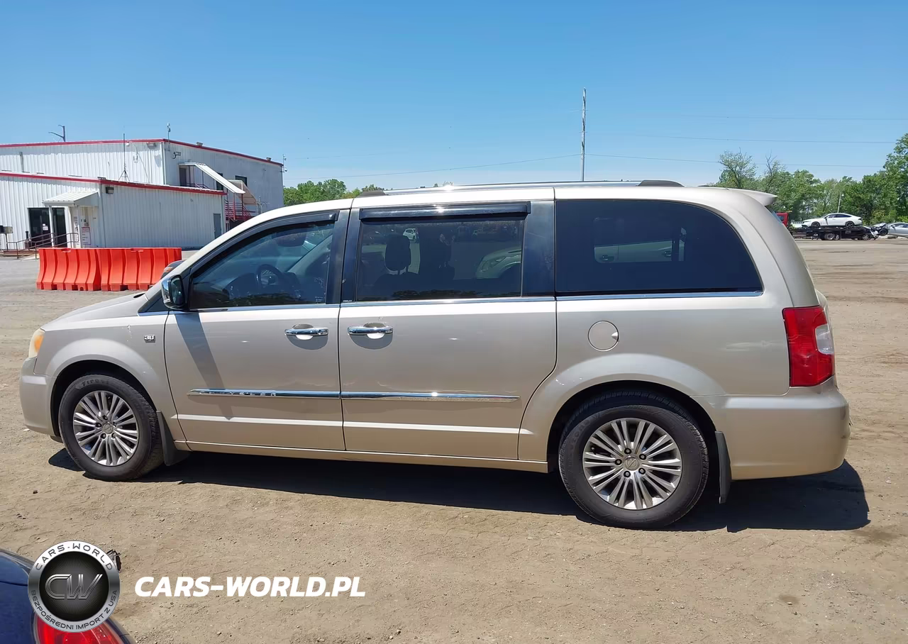 2014 Chrysler Town & Country Touring-L 30Th Anniversary VIN:2C4RC1CG0ER251451 - 14