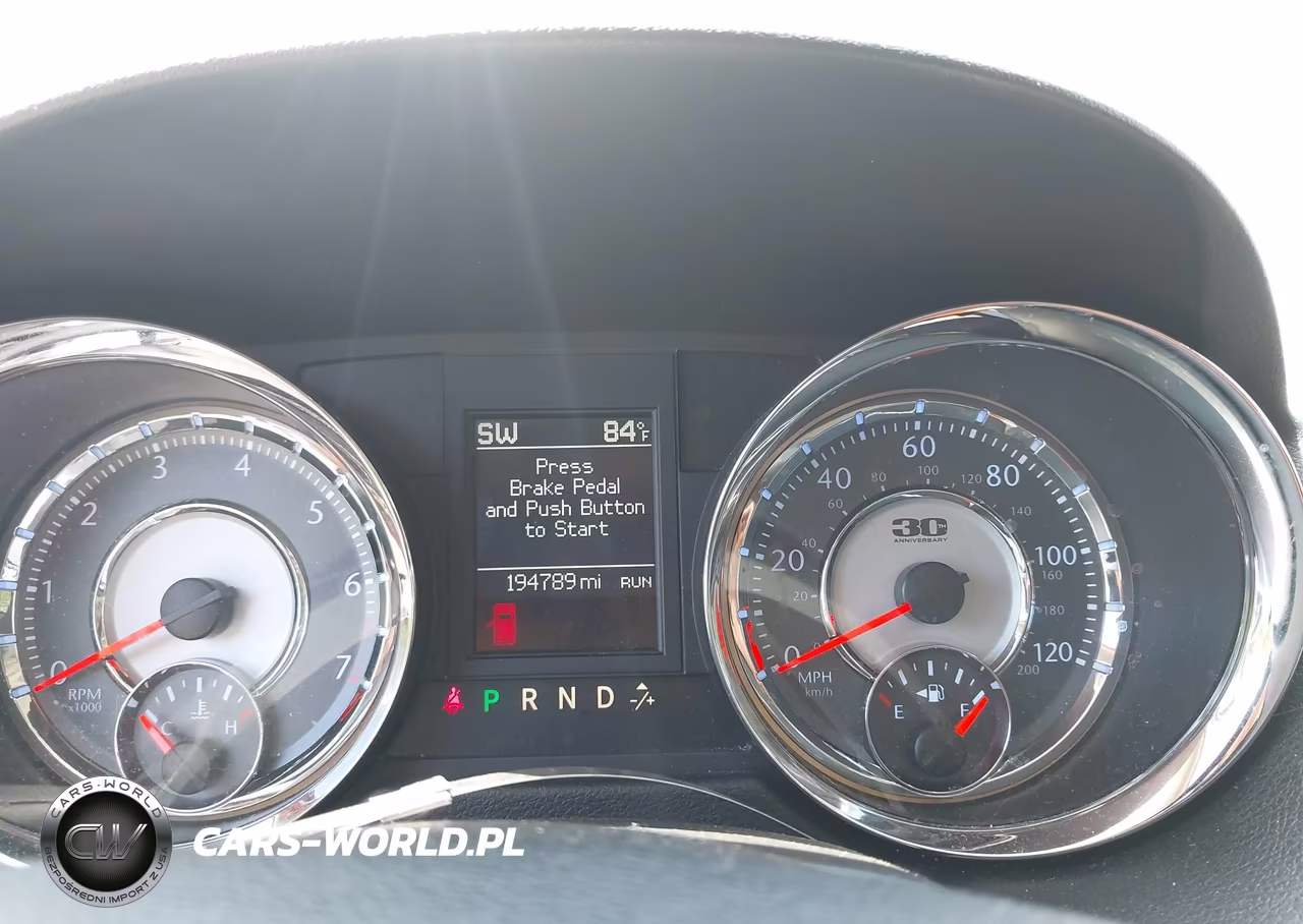 2014 Chrysler Town & Country Touring-L 30Th Anniversary VIN:2C4RC1CG0ER251451 - 7