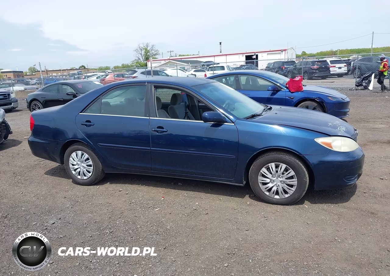 2004 Toyota Camry Le VIN:4T1BE32K24U321686 - 13