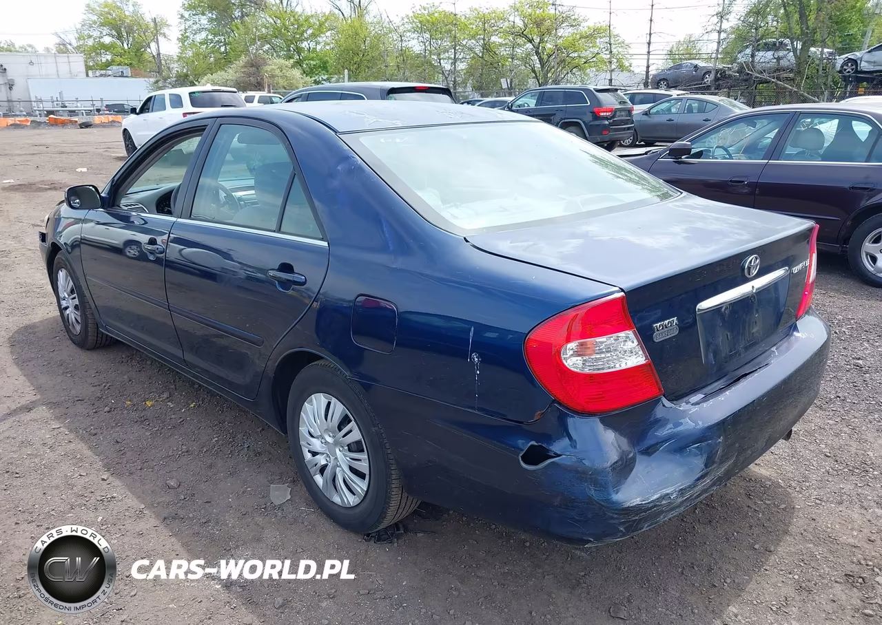 2004 Toyota Camry Le VIN:4T1BE32K24U321686 - 3