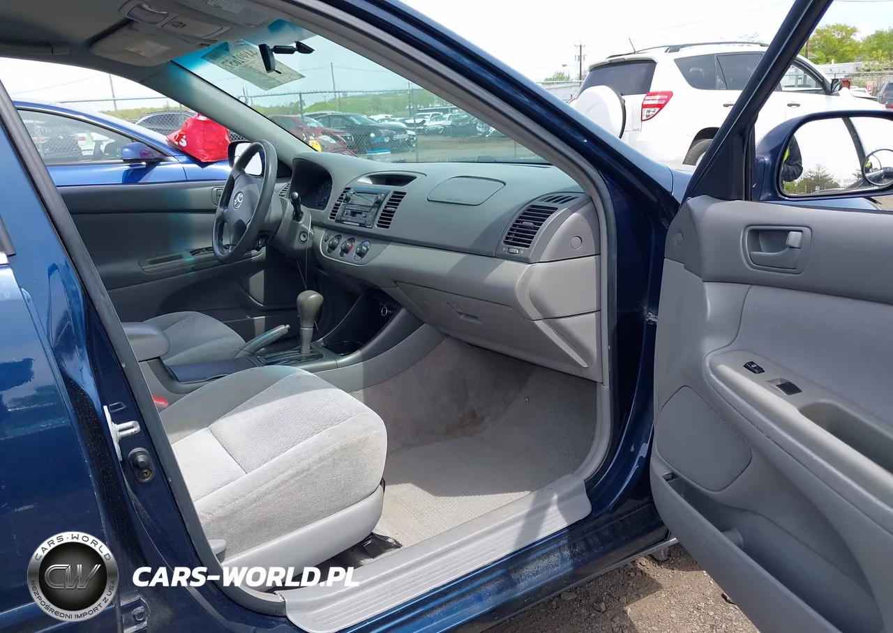 2004 Toyota Camry Le VIN:4T1BE32K24U321686 - 5