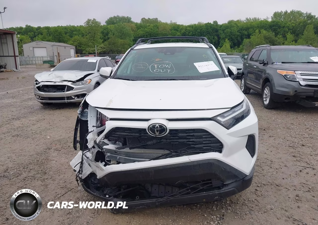 2025 Toyota Rav4 Xle VIN:2T3P1RFV4SW632369 - 13