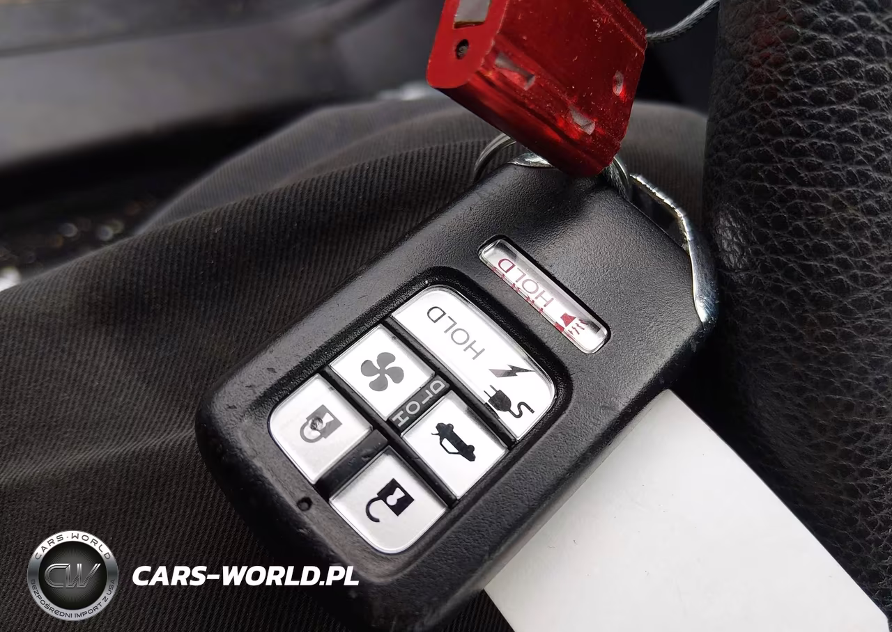 2018 Honda Clarity Plug-In Hybrid VIN:JHMZC5F10JC023742 - 11