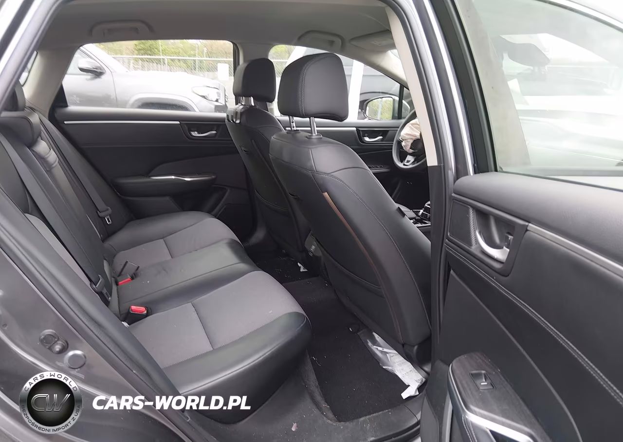 2018 Honda Clarity Plug-In Hybrid VIN:JHMZC5F10JC023742 - 8
