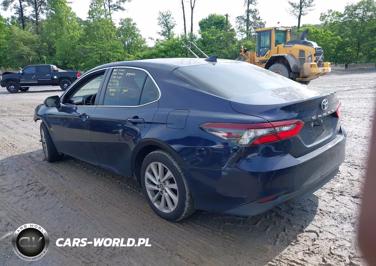 2021 Toyota Camry Le VIN:4T1C11AK8MU463840 - 14