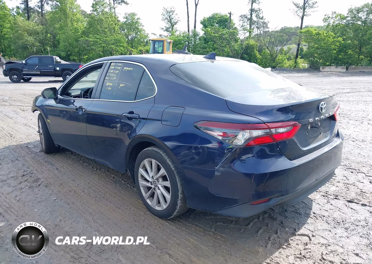 2021 Toyota Camry Le VIN:4T1C11AK8MU463840 - 3
