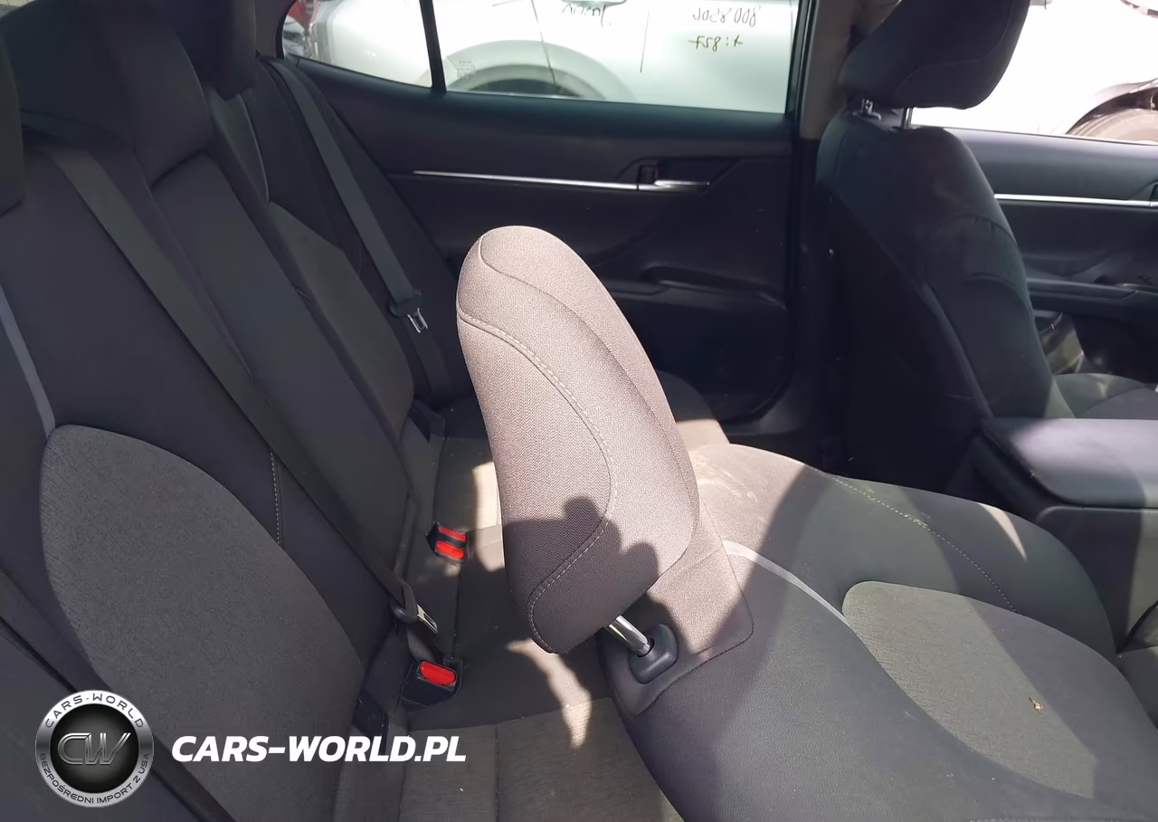 2021 Toyota Camry Le VIN:4T1C11AK8MU463840 - 8