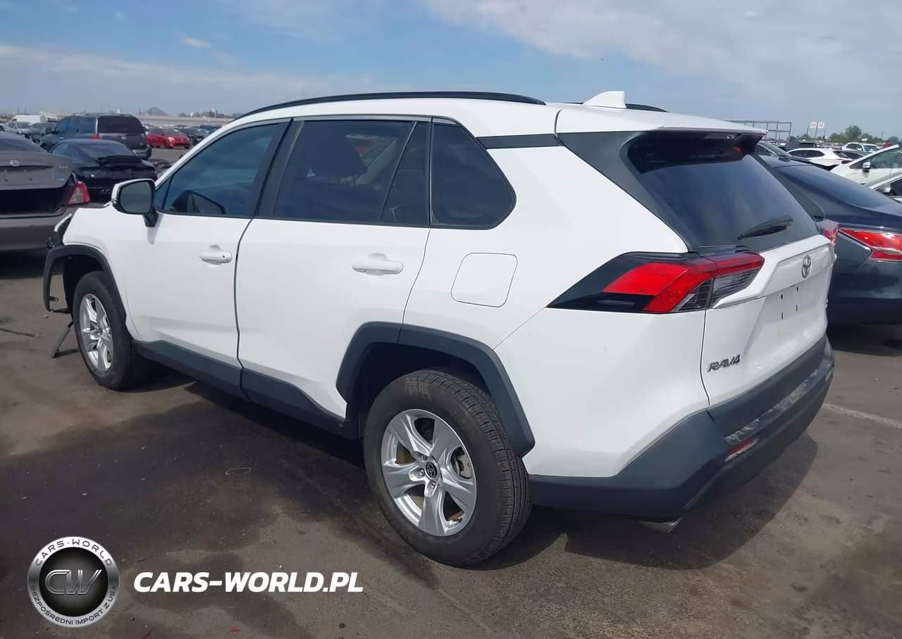 2021 Toyota Rav4 Xle VIN:2T3W1RFV0MC116087 - 3