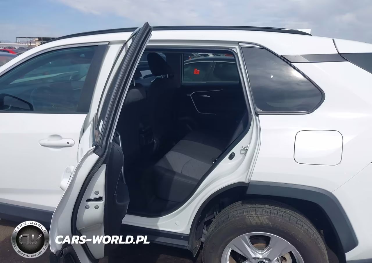 2021 Toyota Rav4 Xle VIN:2T3W1RFV0MC116087 - 8