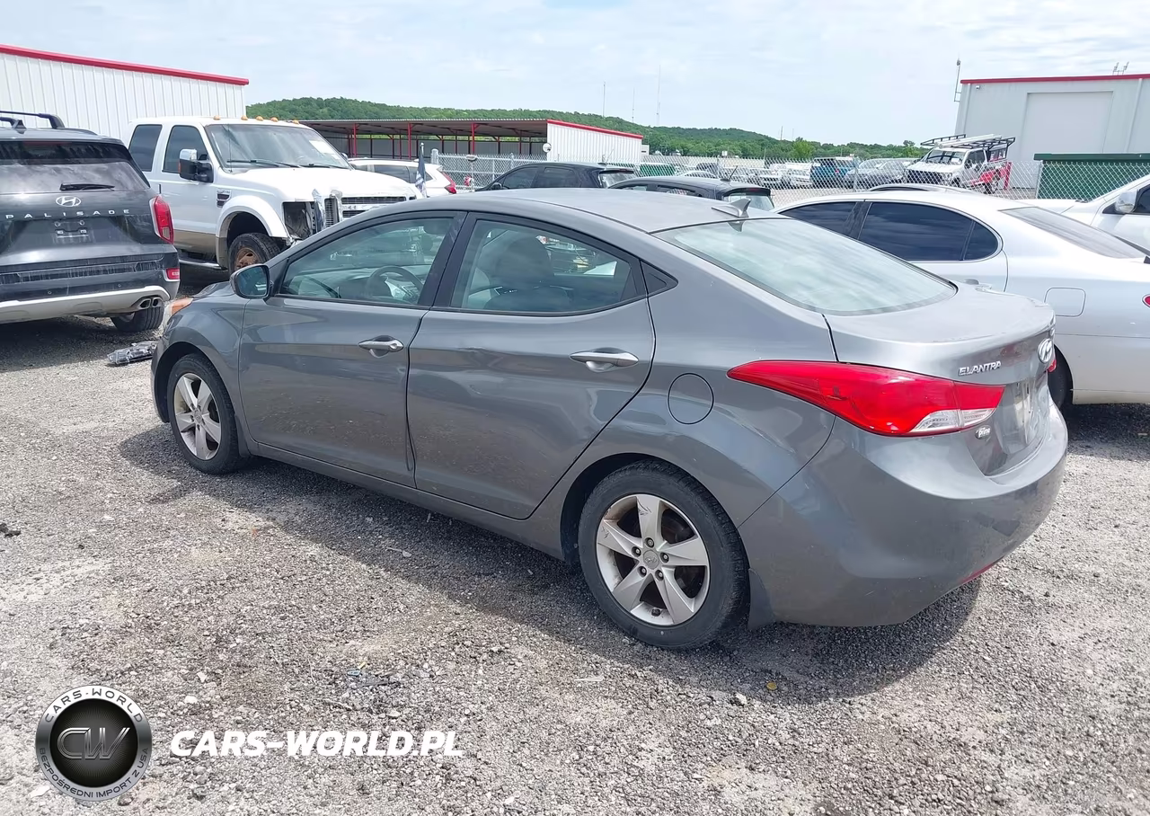2013 Hyundai Elantra Gls VIN:5NPDH4AE1DH278054 - 3