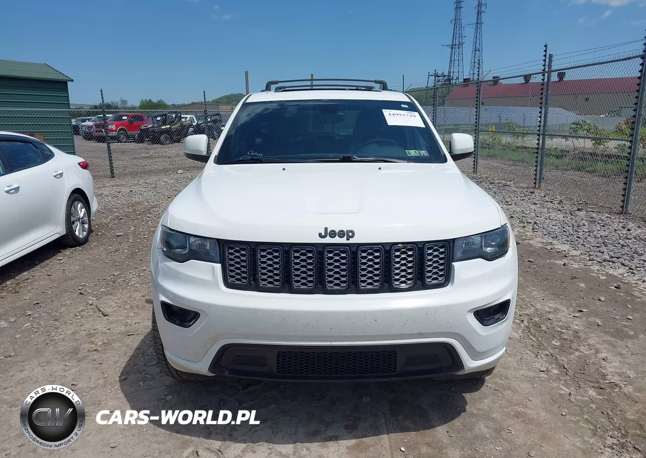 2017 Jeep Grand Cherokee Altitude 4X4 VIN:1C4RJFAG5HC700349 - 12