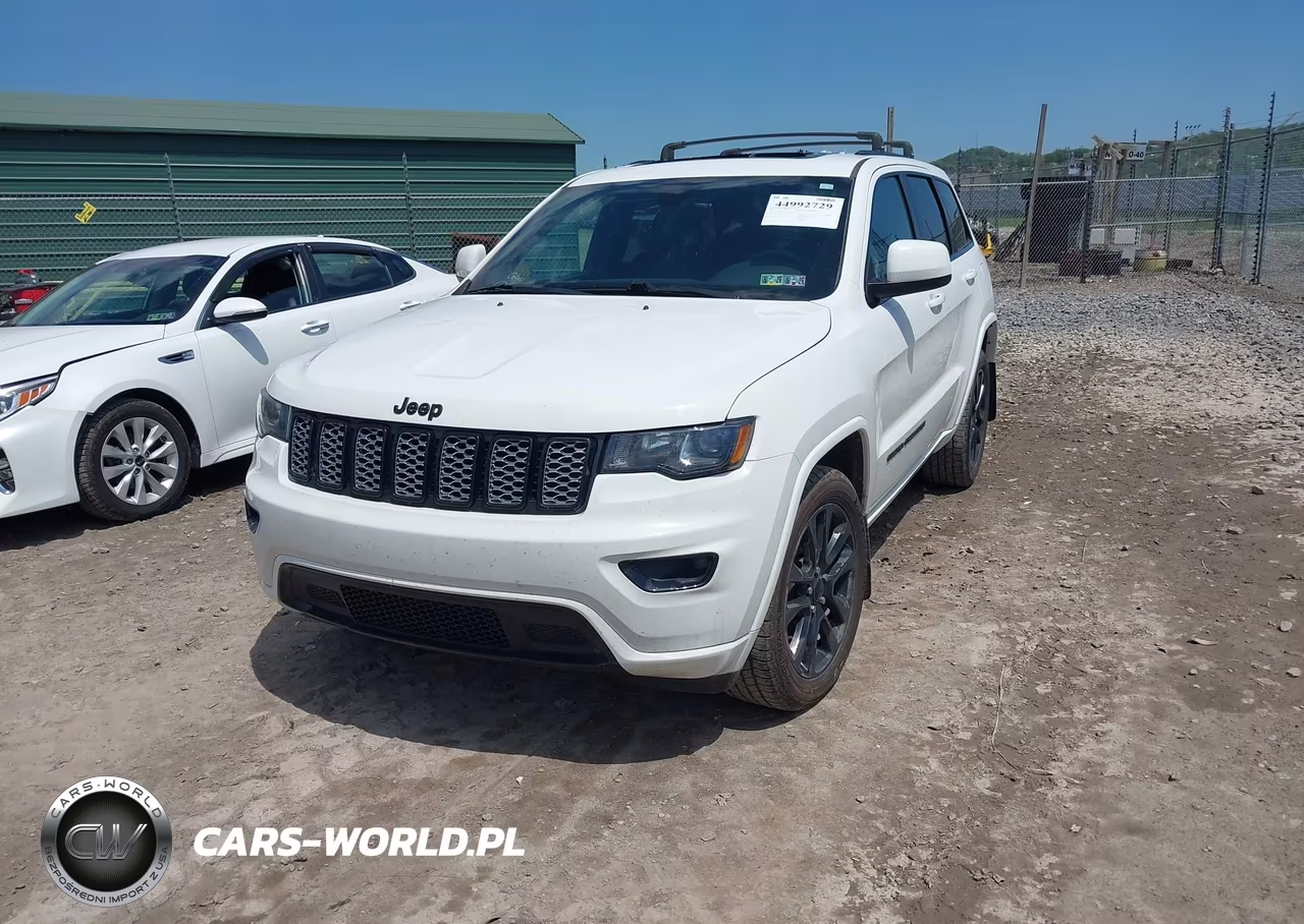 2017 Jeep Grand Cherokee Altitude 4X4 VIN:1C4RJFAG5HC700349 - 2