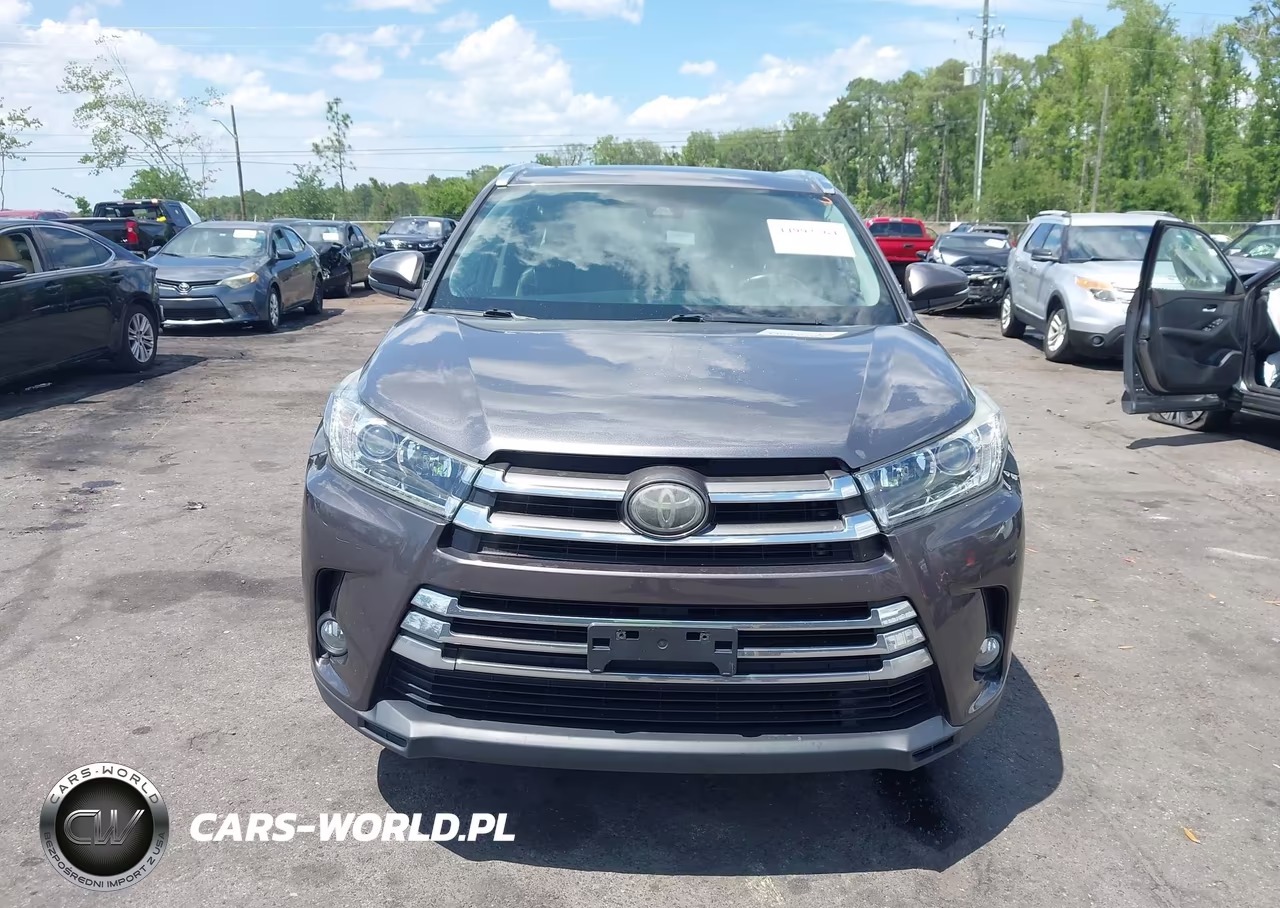 2018 Toyota Highlander Limited VIN:5TDDZRFH4JS911813 - 12