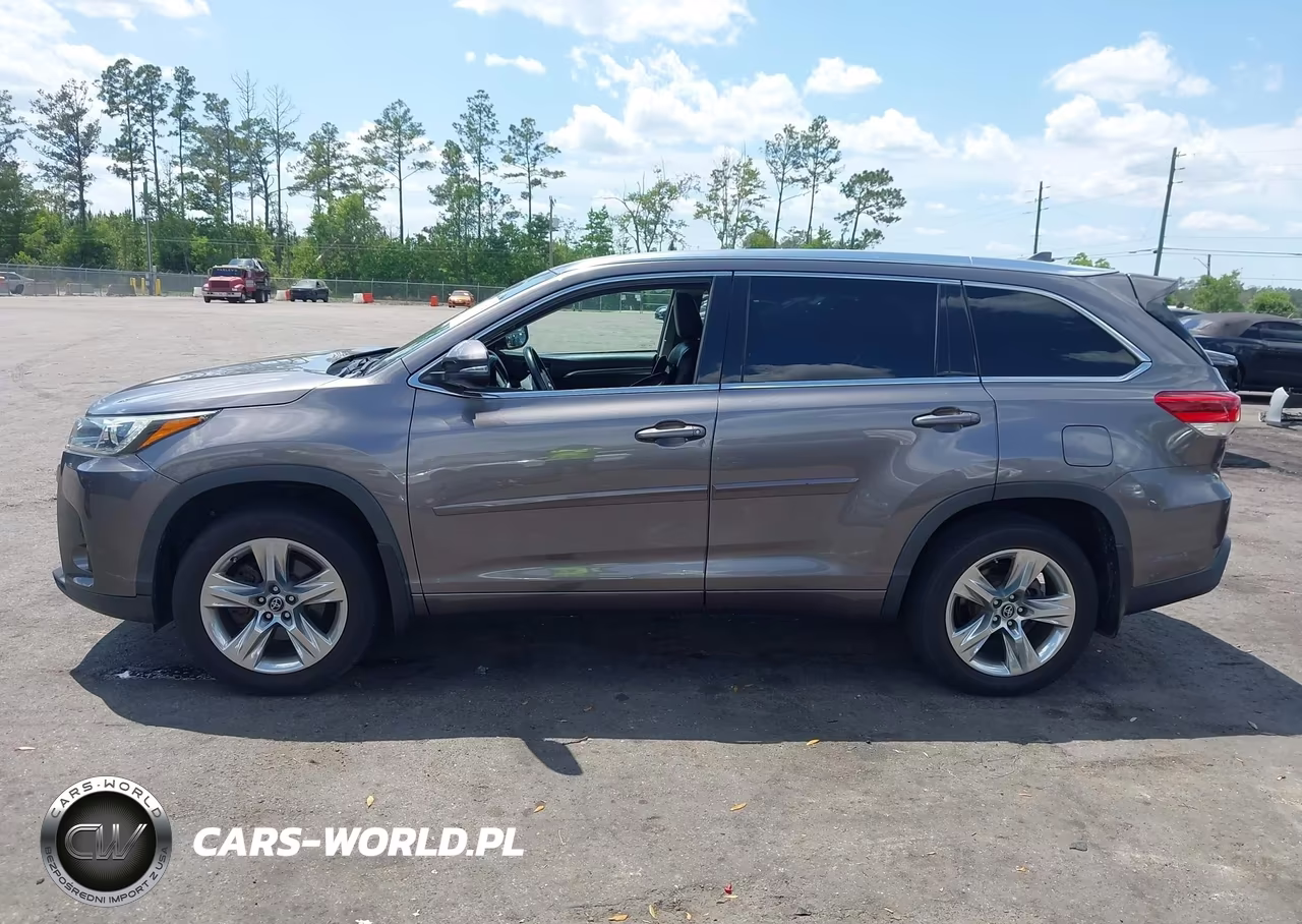 2018 Toyota Highlander Limited VIN:5TDDZRFH4JS911813 - 14