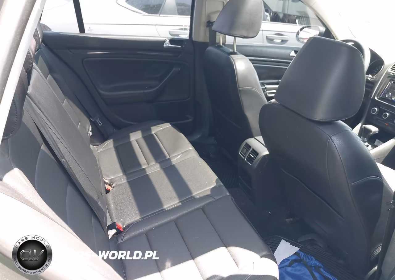 2010 Volkswagen Jetta Se VIN:3VWTZ7AJ7AM675164 - 8