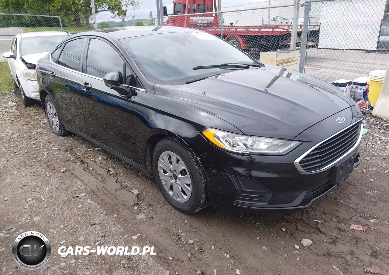 2020 Ford Fusion S – zdjęcie 1 z 17
