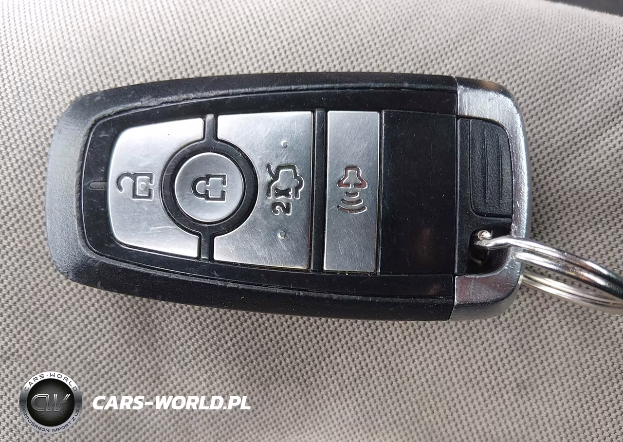 2020 Ford Fusion S VIN:3FA6P0G7XLR260408 - 11