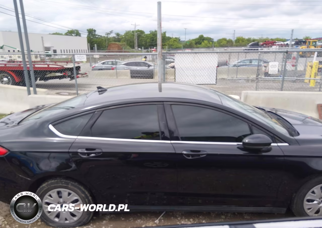 2020 Ford Fusion S VIN:3FA6P0G7XLR260408 - 14